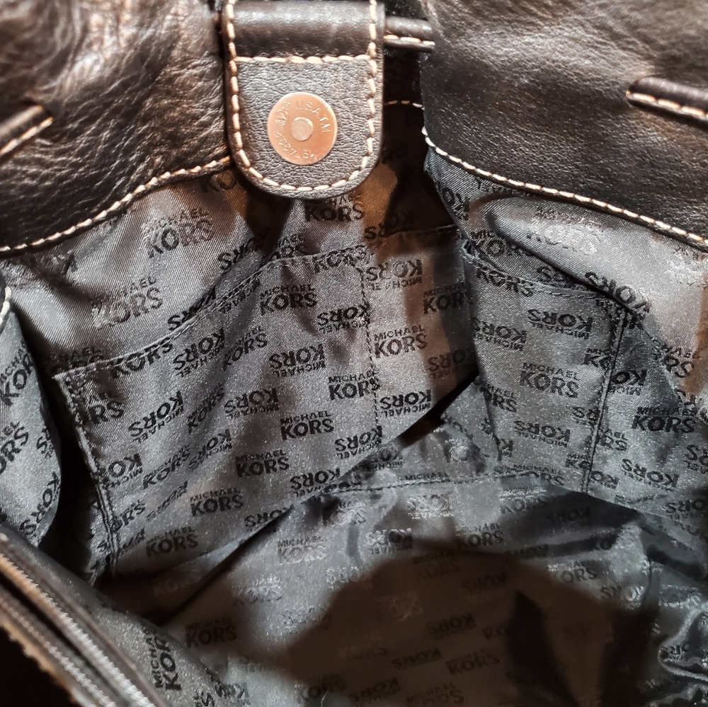 Michael Kors leather black purse - Picture 12 of 12